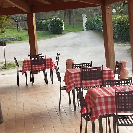הוילה טודי Agriturismo Poponi מראה חיצוני תמונה