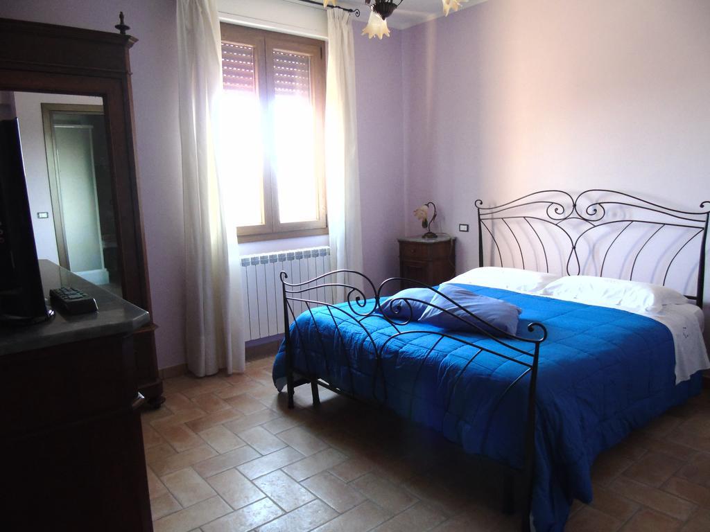 הוילה טודי Agriturismo Poponi מראה חיצוני תמונה