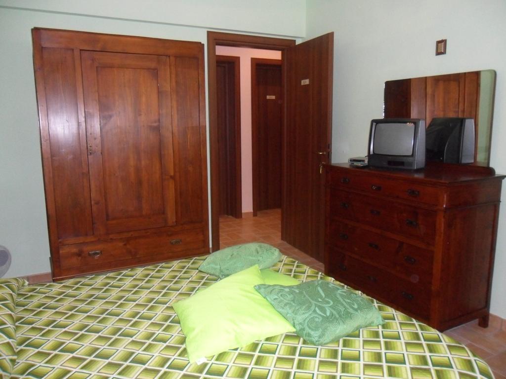 הוילה טודי Agriturismo Poponi חדר תמונה