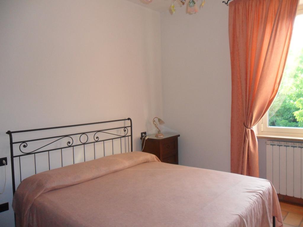 הוילה טודי Agriturismo Poponi חדר תמונה