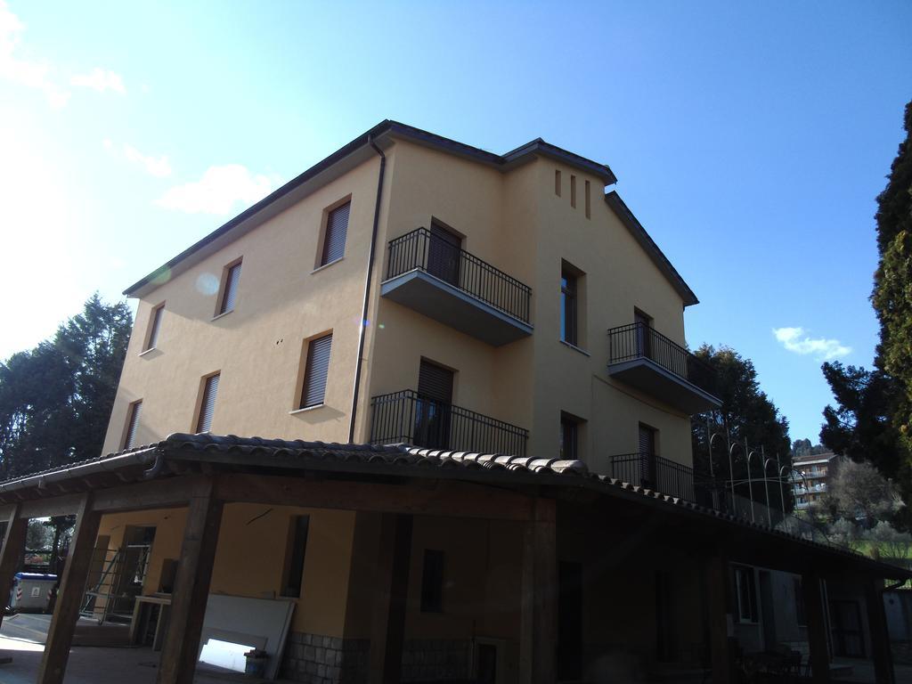 הוילה טודי Agriturismo Poponi מראה חיצוני תמונה