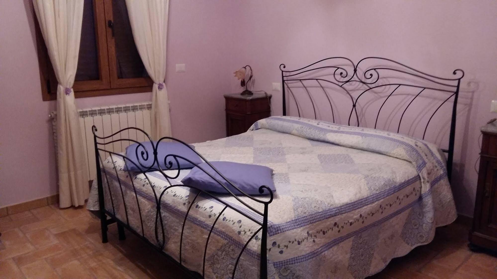 הוילה טודי Agriturismo Poponi מראה חיצוני תמונה